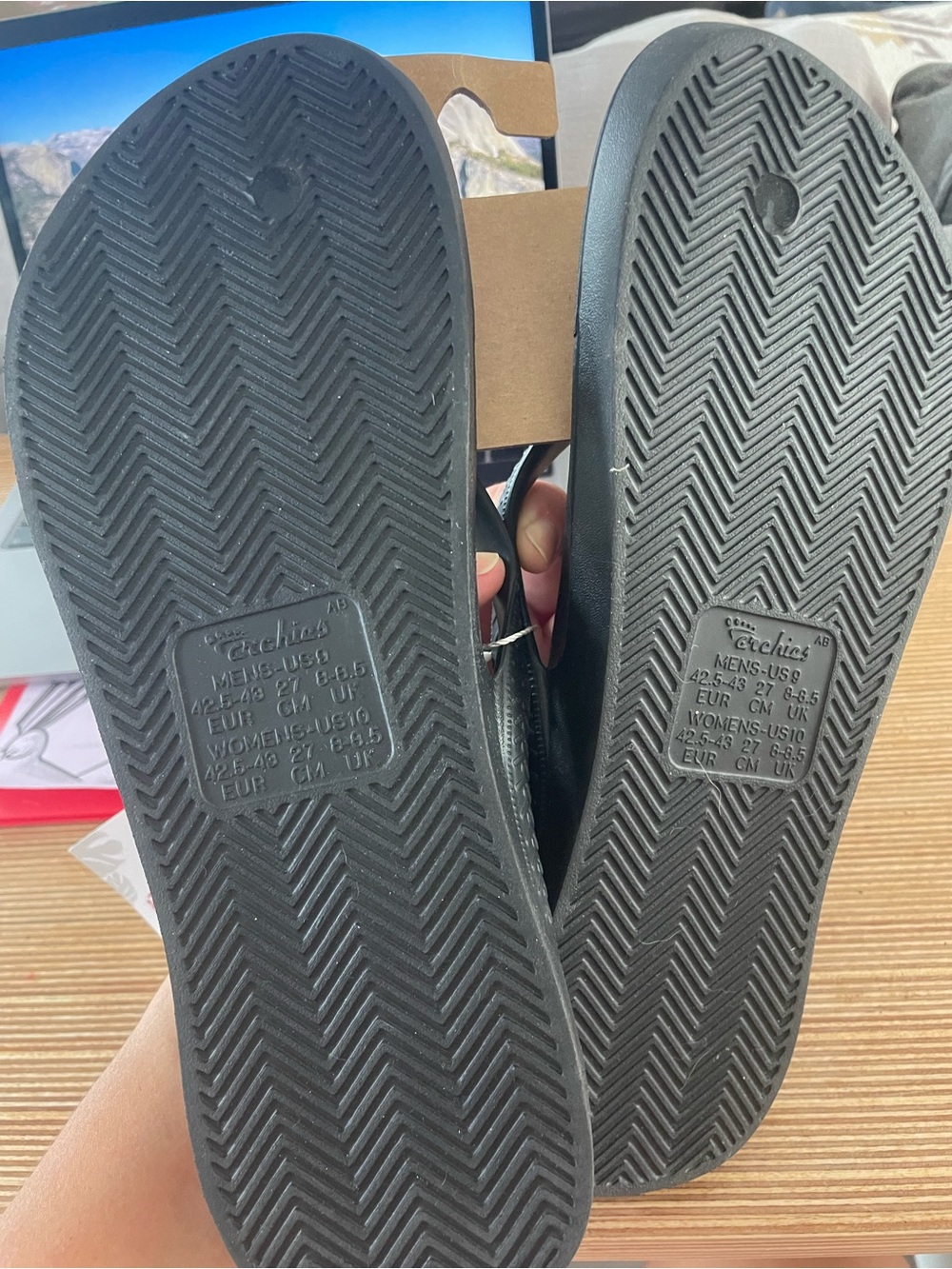 Archie’s Arch Support Flip Flops - Picture 4 of 4